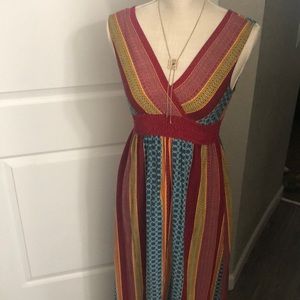 Small multicolor dress.
